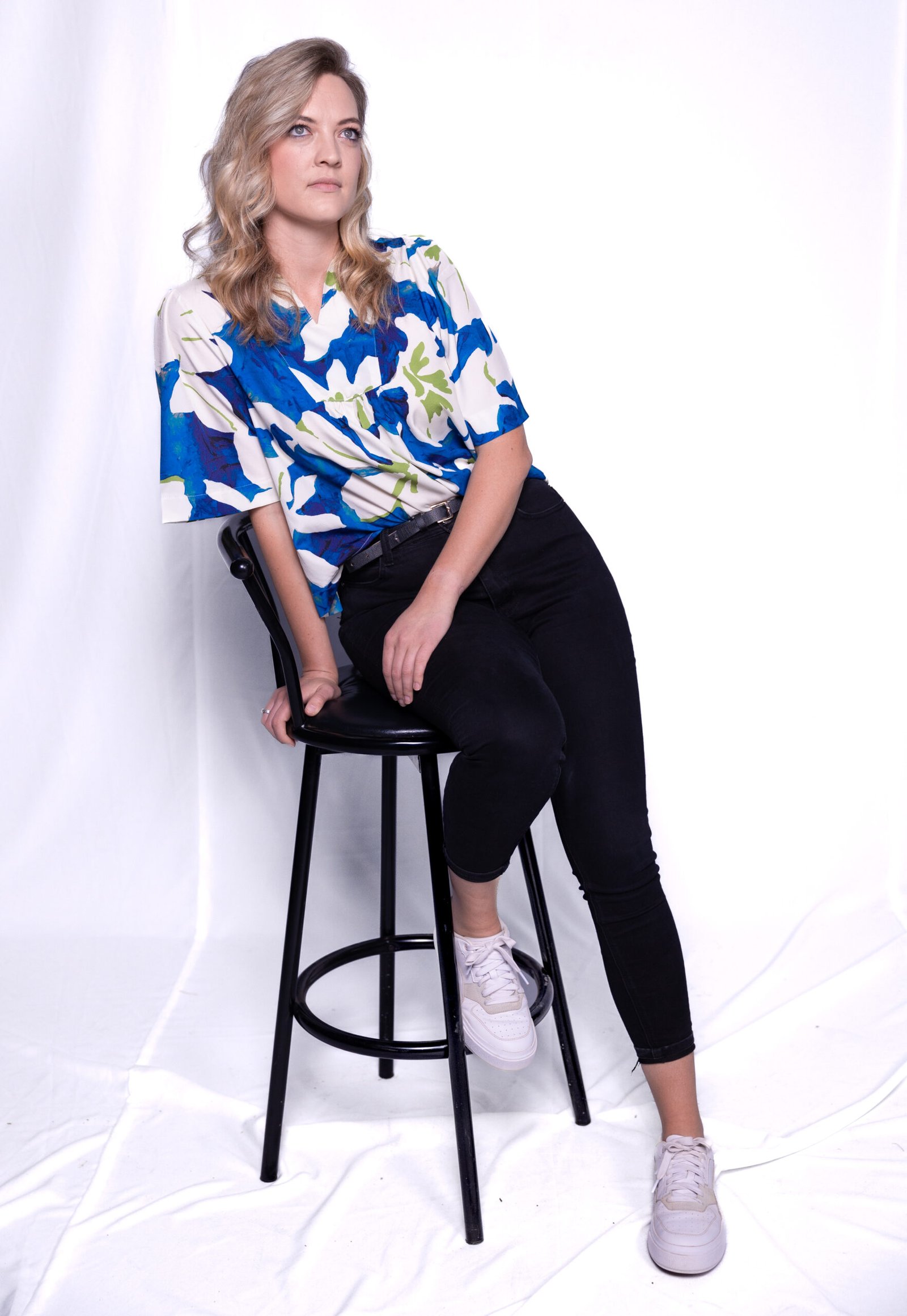 Lily Blouse in Blue - Image 3